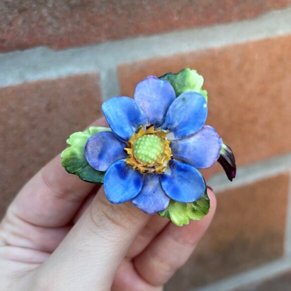 Vintage Cara China Staffordshire Made in England Flower Brooch - Picture 1 of 8